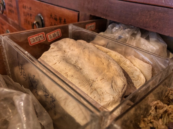 唐太盅:唐太盅養生燉品甜湯-公益創始店(邀約):帝王食補/妙手神品,古樸風格+養生餐點(打卡均享優惠價(๑•̀ㅂ•́)و✧ 還能穿古裝體驗宮廷生活XD