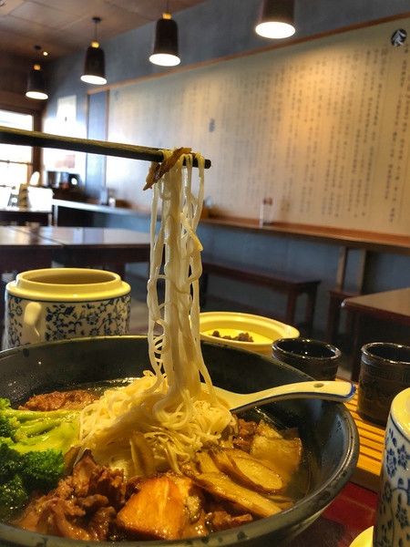 唐太盅:唐太盅養生燉品甜湯-公益創始店(邀約):帝王食補/妙手神品,古樸風格+養生餐點(打卡均享優惠價(๑•̀ㅂ•́)و✧ 還能穿古裝體驗宮廷生活XD