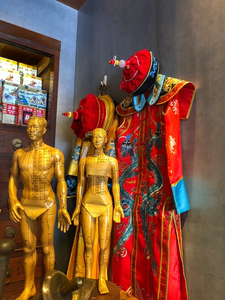 唐太盅:唐太盅養生燉品甜湯-公益創始店(邀約):帝王食補/妙手神品,古樸風格+養生餐點(打卡均享優惠價(๑•̀ㅂ•́)و✧ 還能穿古裝體驗宮廷生活XD