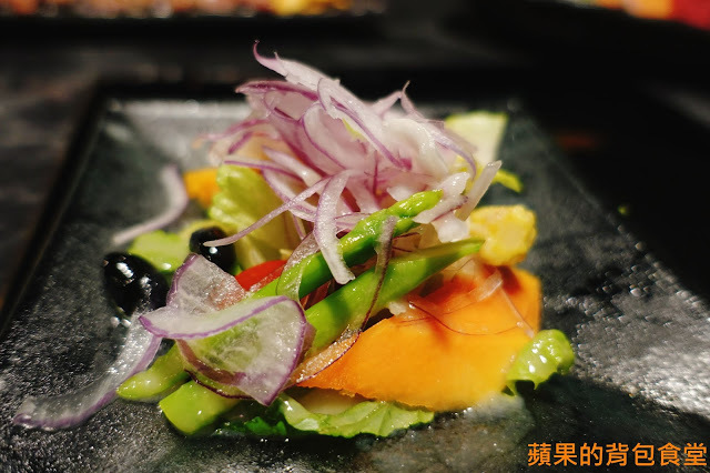 [食記] 新竹東區 - 錵鑶日本料理 新竹旗艦店 鮮嫩無筋生魚片 干貝漢堡 生蠔 有青又多汁 握壽司套餐吃巧又吃飽 新竹美食