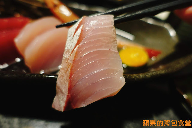 [食記] 新竹東區 - 錵鑶日本料理 新竹旗艦店 鮮嫩無筋生魚片 干貝漢堡 生蠔 有青又多汁 握壽司套餐吃巧又吃飽 新竹美食