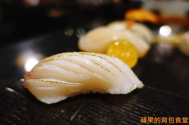 [食記] 新竹東區 - 錵鑶日本料理 新竹旗艦店 鮮嫩無筋生魚片 干貝漢堡 生蠔 有青又多汁 握壽司套餐吃巧又吃飽 新竹美食