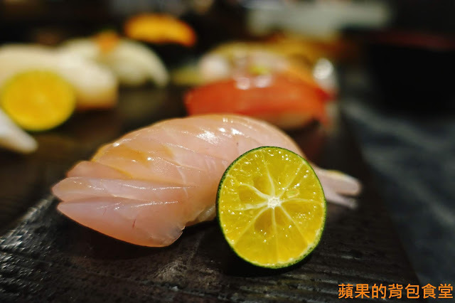 [食記] 新竹東區 - 錵鑶日本料理 新竹旗艦店 鮮嫩無筋生魚片 干貝漢堡 生蠔 有青又多汁 握壽司套餐吃巧又吃飽 新竹美食
