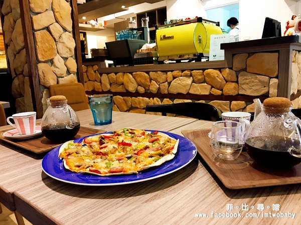 11號咖啡：【萬華美食】11號精品咖啡 嚴選高品質的咖啡  世界級的藝妓咖啡讓您喝到最原始的自然純粹 值得您來細細品嚐！