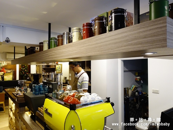 11號咖啡：【萬華美食】11號精品咖啡 嚴選高品質的咖啡  世界級的藝妓咖啡讓您喝到最原始的自然純粹 值得您來細細品嚐！