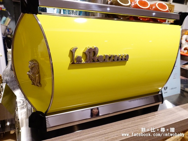 11號咖啡：【萬華美食】11號精品咖啡 嚴選高品質的咖啡  世界級的藝妓咖啡讓您喝到最原始的自然純粹 值得您來細細品嚐！