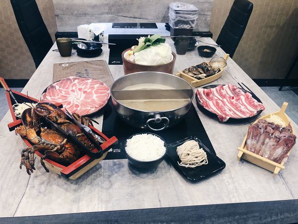 65628580_919605475058210_5312099127461412864_n (1).jpg