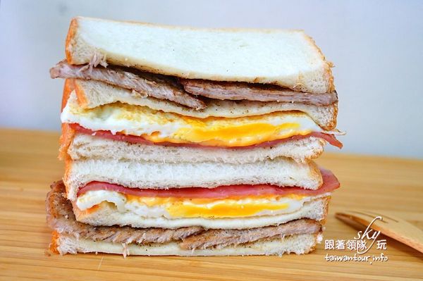 晨吉司漢肉排蛋吐司(大園中山北店)：大園爆漿肉排蛋吐司【晨吉司漢-大園中山北店】