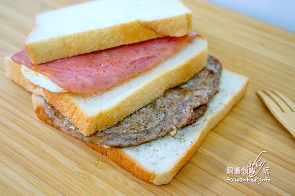 晨吉司漢肉排蛋吐司(大園中山北店)：大園爆漿肉排蛋吐司【晨吉司漢-大園中山北店】