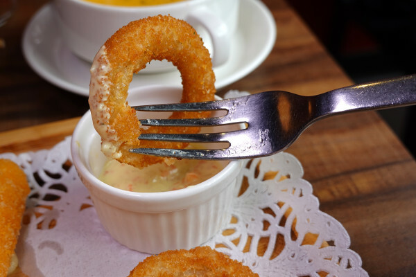 物超所值的信義區餐廳-六張犁站亨利客原味炭烤牛排，亨利客頂級牛排就愛大口吃88折、壽星生日優惠