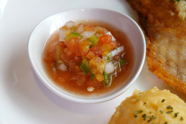 物超所值的信義區餐廳-六張犁站亨利客原味炭烤牛排，亨利客頂級牛排就愛大口吃88折、壽星生日優惠