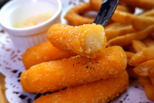 物超所值的信義區餐廳-六張犁站亨利客原味炭烤牛排，亨利客頂級牛排就愛大口吃88折、壽星生日優惠