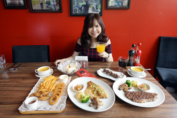 物超所值的信義區餐廳-六張犁站亨利客原味炭烤牛排，亨利客頂級牛排就愛大口吃88折、壽星生日優惠