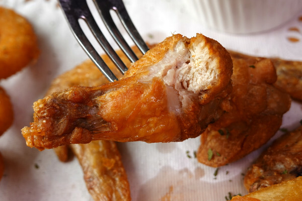 物超所值的信義區餐廳-六張犁站亨利客原味炭烤牛排，亨利客頂級牛排就愛大口吃88折、壽星生日優惠