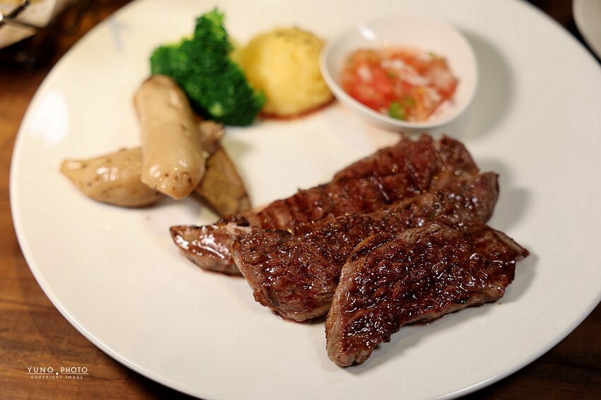 台北牛排控必訪！六張犁站亨利客原味炭烤牛排，高CP值Prime級牛排。