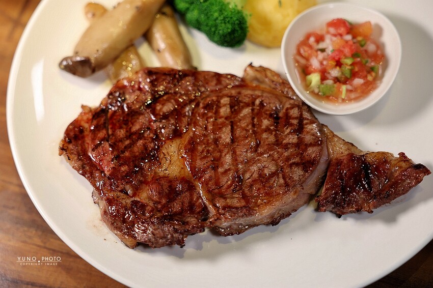 台北牛排控必訪！六張犁站亨利客原味炭烤牛排，高CP值Prime級牛排。