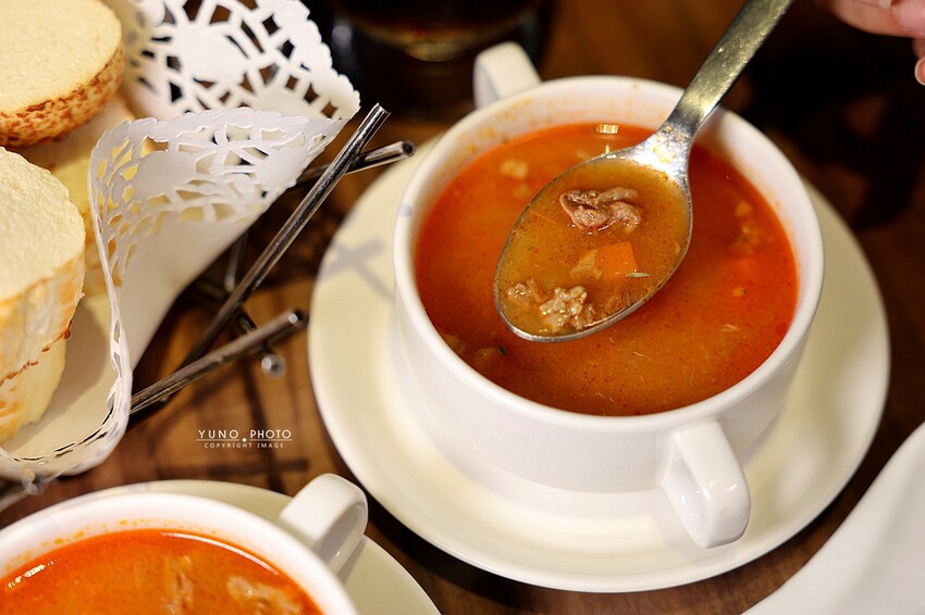 台北牛排控必訪！六張犁站亨利客原味炭烤牛排，高CP值Prime級牛排。