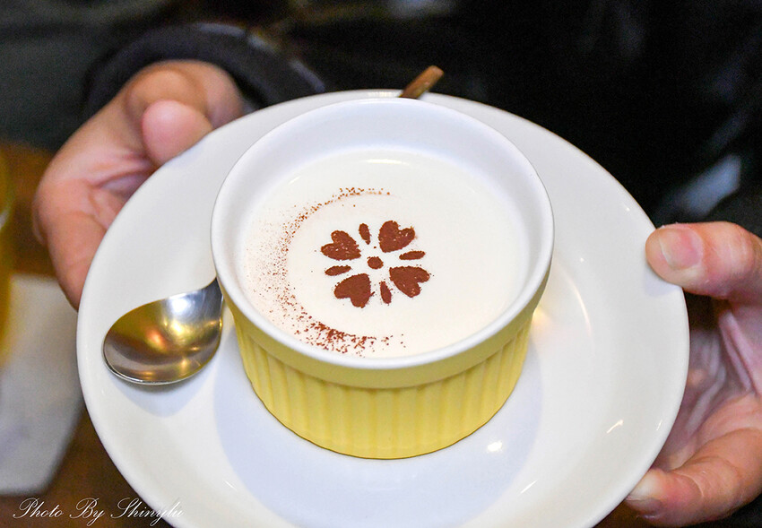 平價也能吃到炭火直烤的《A5和牛臀心8盎司》牛排（當日壽星享六折） -