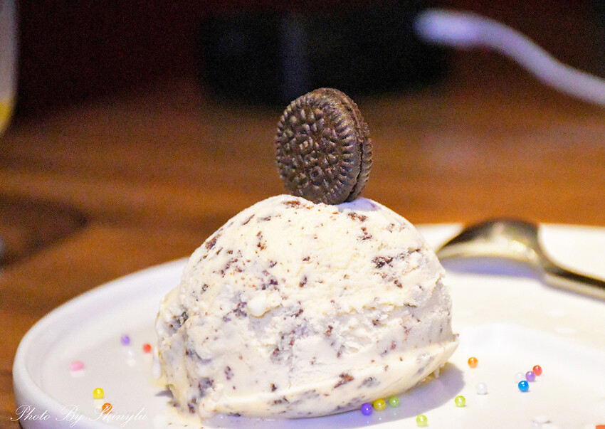 平價也能吃到炭火直烤的《A5和牛臀心8盎司》牛排（當日壽星享六折） -