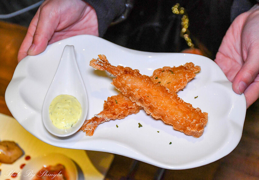 平價也能吃到炭火直烤的《A5和牛臀心8盎司》牛排（當日壽星享六折） -