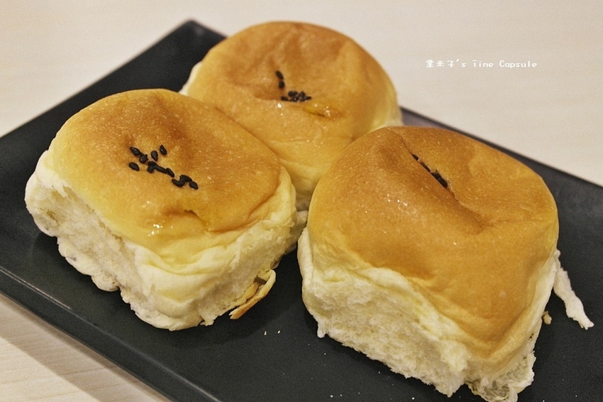 魔力牛牛排館-台南平價牛排，肉份量多，還可免費加麵!!物超所值!(台南安中店)