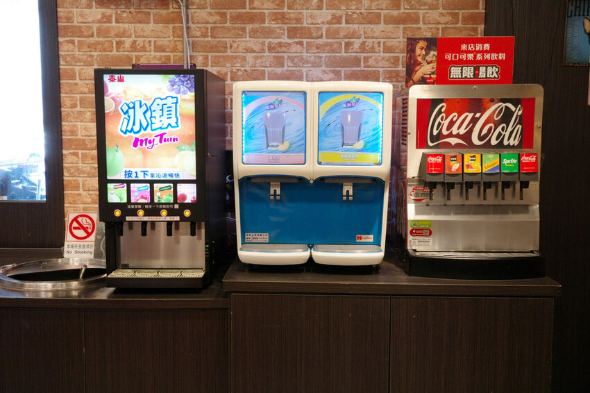 【台南平價牛排】魔力牛｜平價牛排吃起來也能很有水準！豬排表現