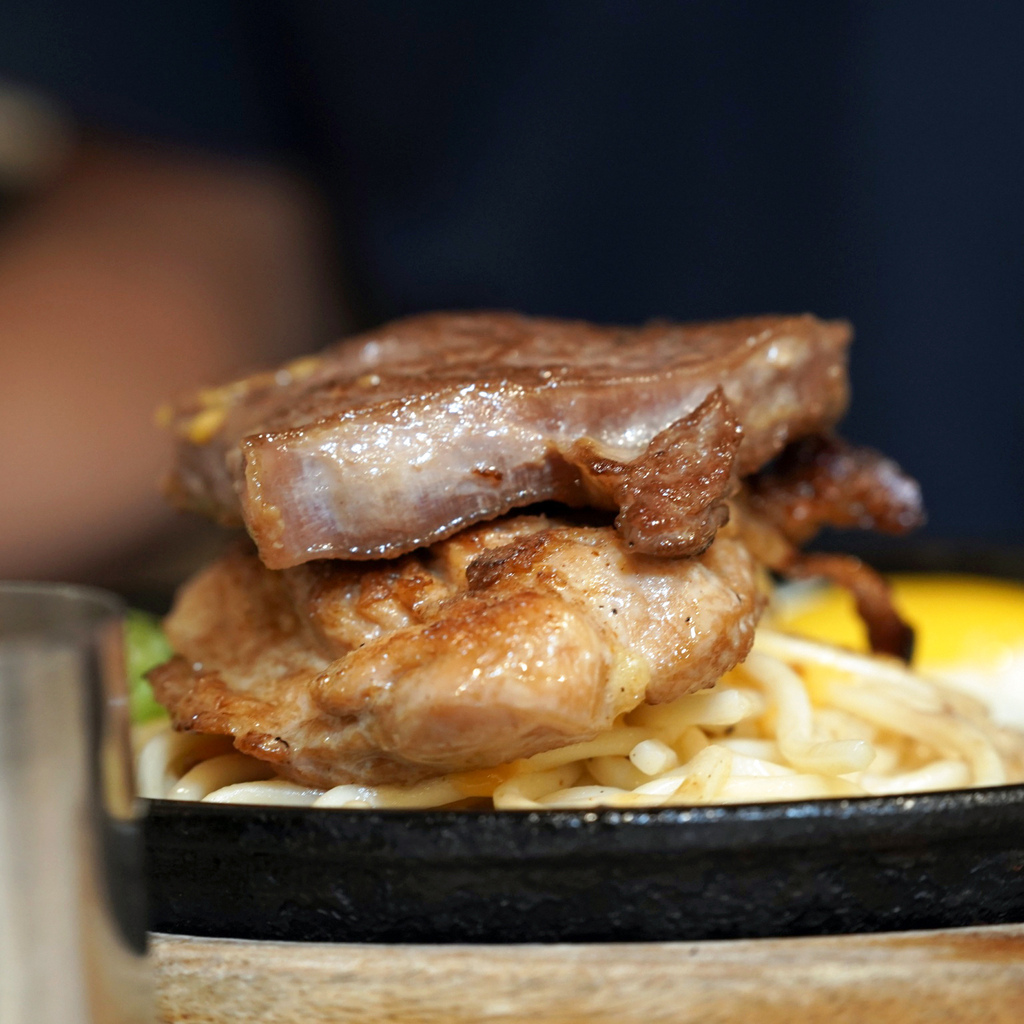 【台南平價牛排】魔力牛牛排館│雙拼大滿足！份量大選擇多超有C