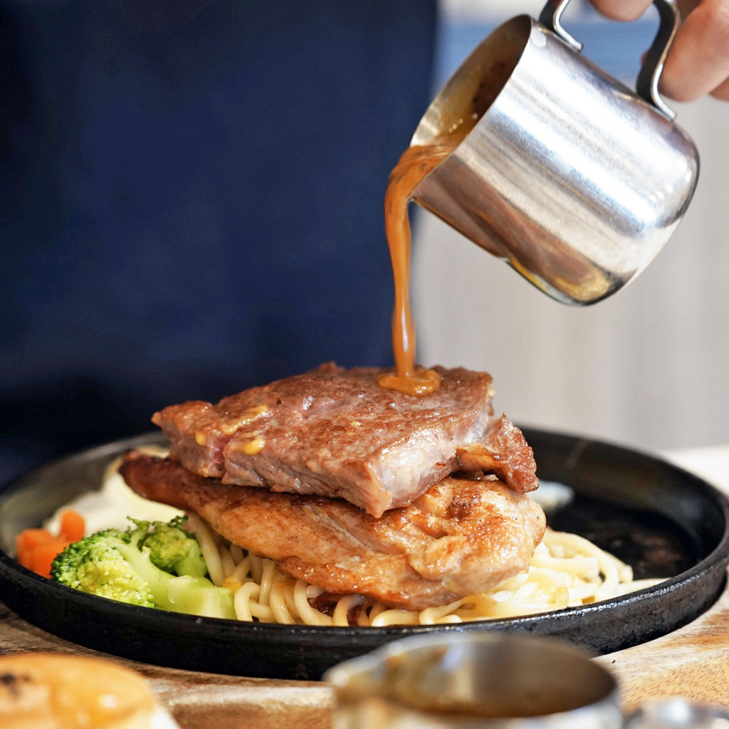 【台南平價牛排】魔力牛牛排館│雙拼大滿足！份量大選擇多超有C