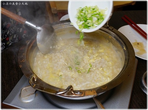 新家香 沙茶火鍋城：新家香沙茶火鍋城║食尚玩家推薦，燒酒烏骨雞、燒酒大草蝦，火鍋、串燒一次滿足(還有個人鍋唷)