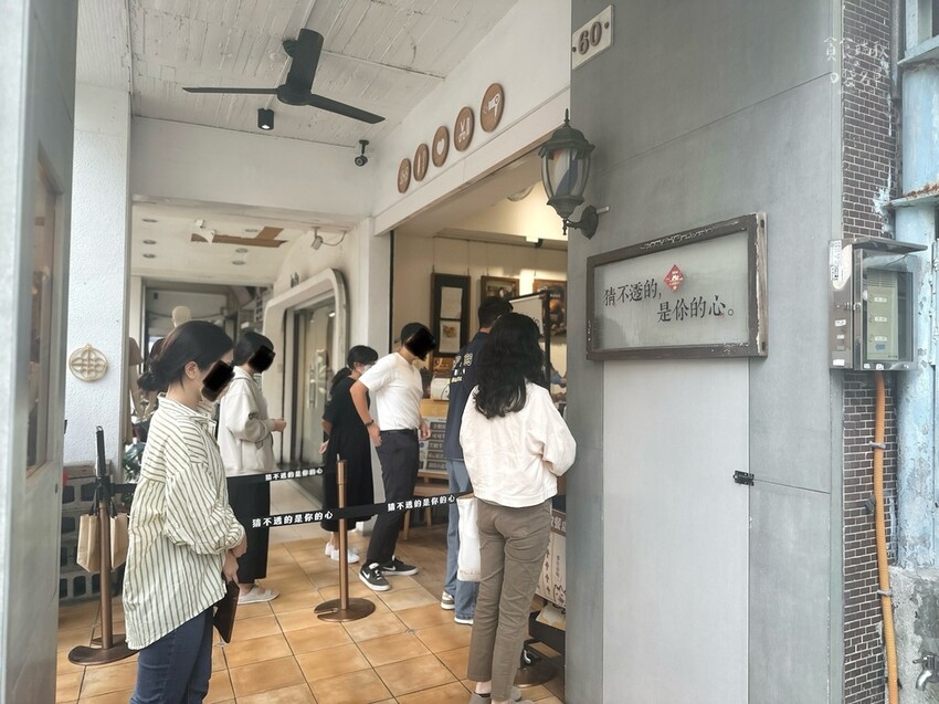 高雄苓雅｜心目中第一名泡芙！超人氣現點現做、酥脆外殼、豆乳內