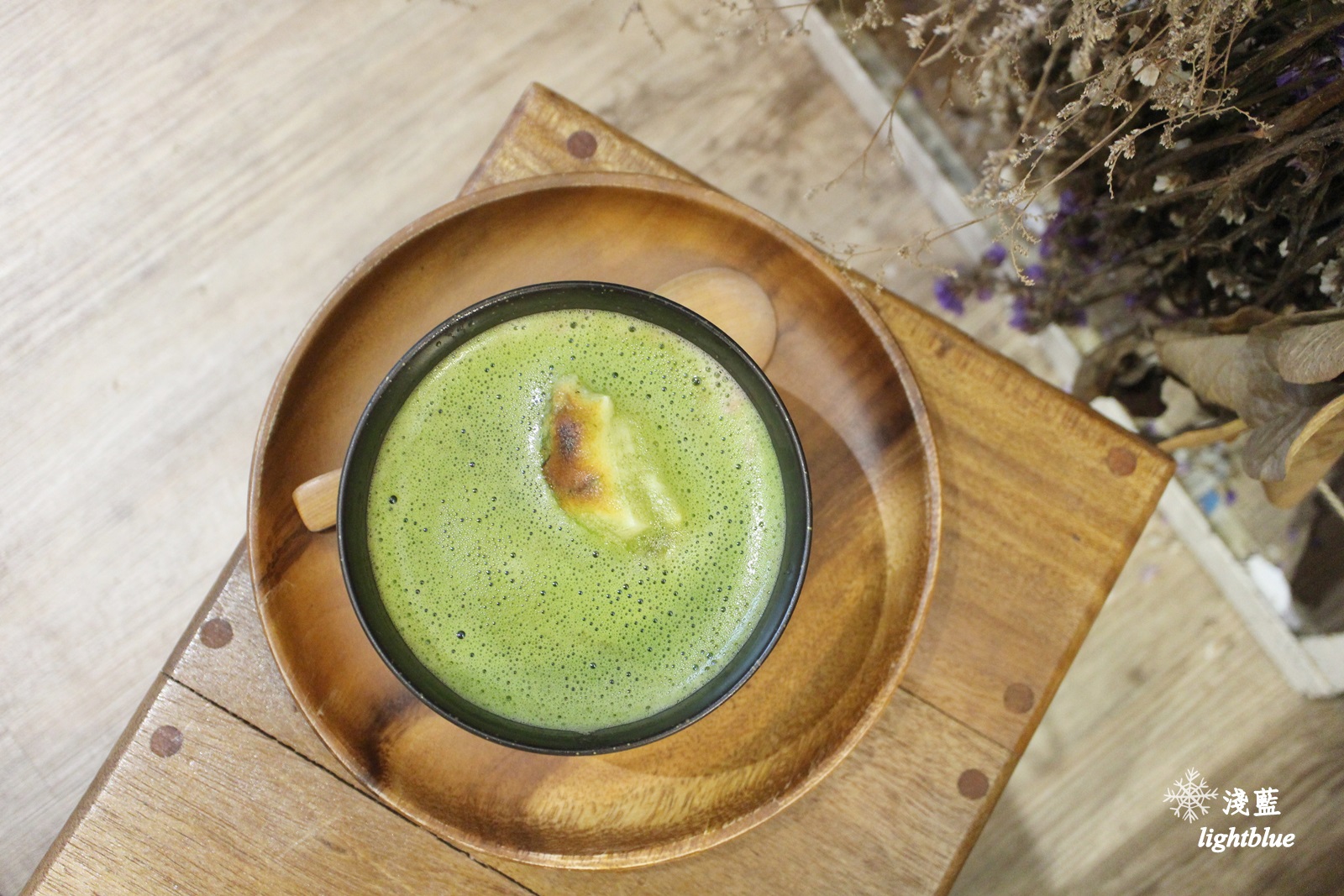 宜蘭美食:淺藍 × 小亀有 kaki gori~抹茶甜品便宜又好吃,店內復古小物與乾燥花超好拍