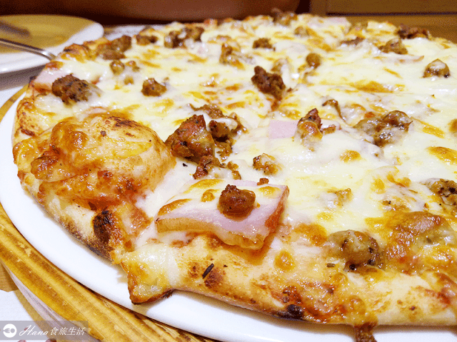 【新北三重】威立手工披薩 WEILI PIZZA | 巷弄好評隱藏美食 鄉村風親子小店 義大利麵和披薩都好吃 用料大方份量足 飲料喝到飽