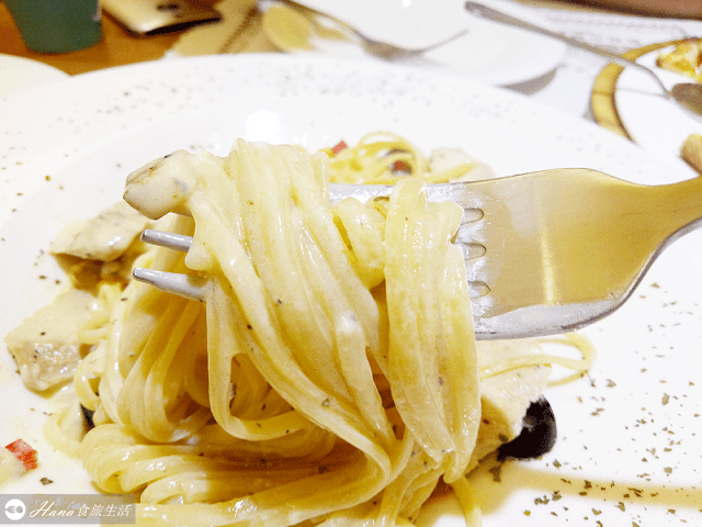 【新北三重】威立手工披薩 WEILI PIZZA | 巷弄好評隱藏美食 鄉村風親子小店 義大利麵和披薩都好吃 用料大方份量足 飲料喝到飽