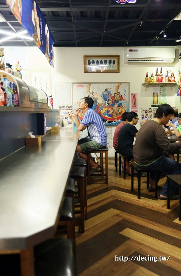 惠美須炸牛排專門店：【台南美食】惠美須炸牛排專門店：獨家販售！先炸後烤好醋V，一片牛排給你兩種口感享受