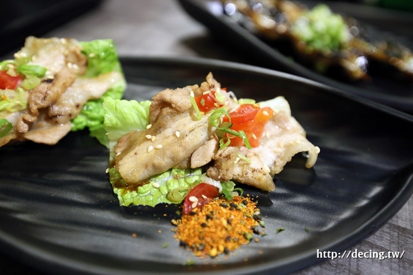 惠美須炸牛排專門店：【台南美食】惠美須炸牛排專門店：獨家販售！先炸後烤好醋V，一片牛排給你兩種口感享受