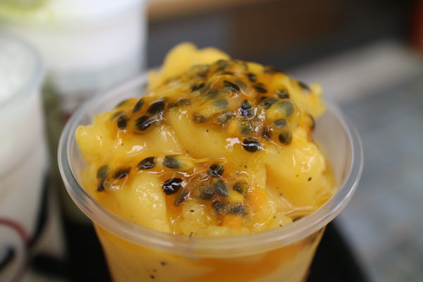 台南飲料外送鬼茶森林台南大成店百香芒果冰鑽