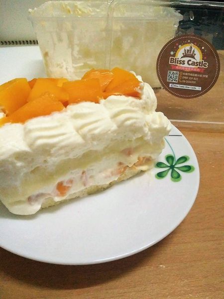 【台南市-南區】豆渣不渣的『豆渣麵包』及專屬的『客製化蛋糕』~一次購買雙重享受的『挖蛋糕分享盒』,都在【觀光城39號】唷٩(๑^ 3 ^๑)۶