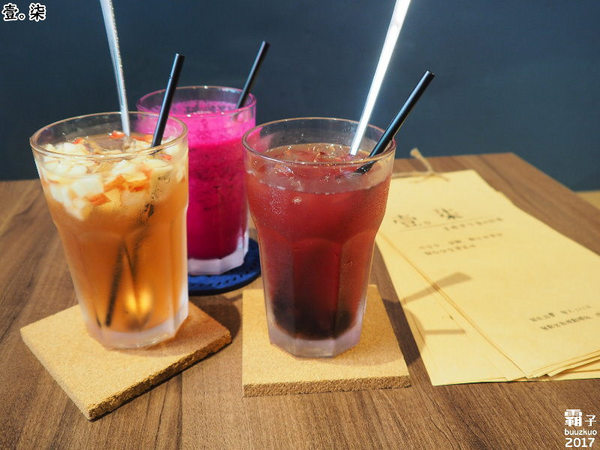 壹柒手作早午餐的日常:壹柒手作早午餐,一中街內乾燥花風格店~