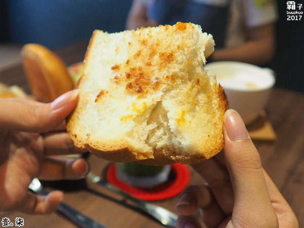 壹柒手作早午餐的日常:壹柒手作早午餐,一中街內乾燥花風格店~