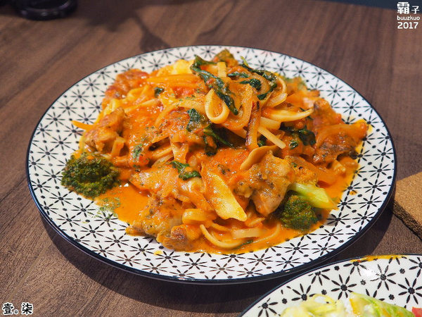 壹柒手作早午餐的日常:壹柒手作早午餐,一中街內乾燥花風格店~