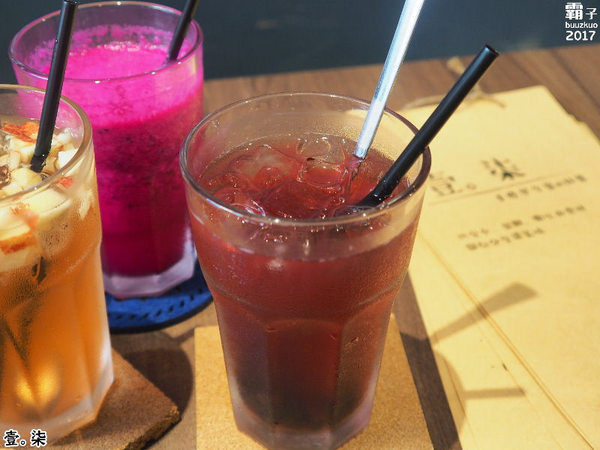 壹柒手作早午餐的日常:壹柒手作早午餐,一中街內乾燥花風格店~