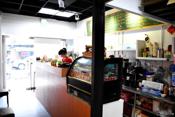 【新北。美食】 新莊 / Ça Va 早安•日安，巷弄內高CP值早午餐，豪華總匯拼盤，完整Menu，近捷運新莊站 / 近新莊運動公園