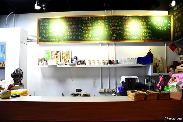 【新北。美食】 新莊 / Ça Va 早安•日安，巷弄內高CP值早午餐，豪華總匯拼盤，完整Menu，近捷運新莊站 / 近新莊運動公園