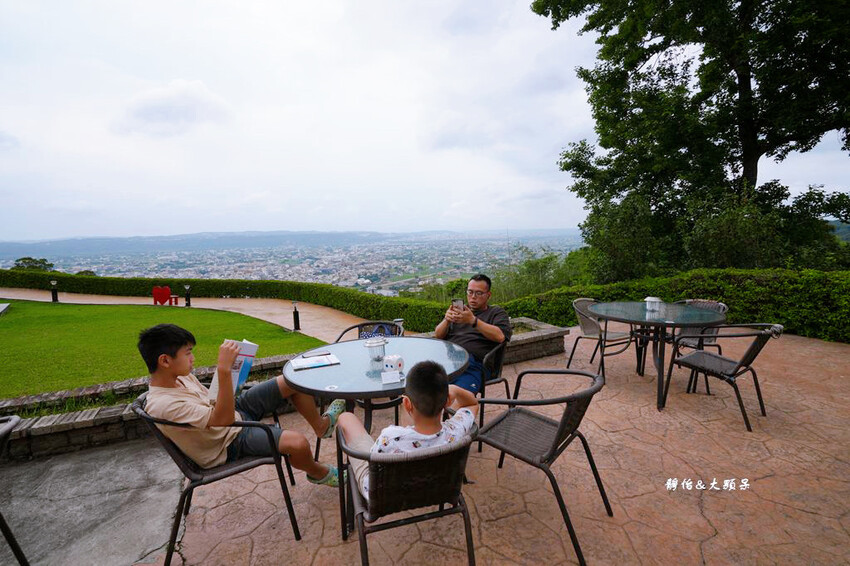 桐遊柿界 ❙ 低消只要100元，坐擁浪漫百萬夜景，苗栗公館景