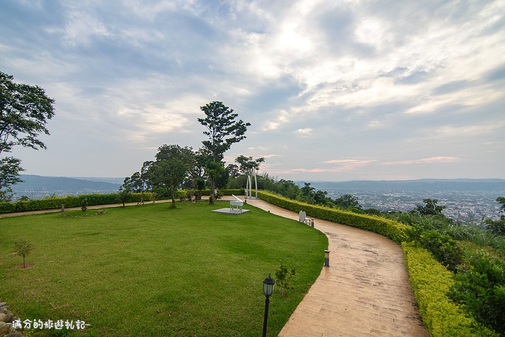 苗栗公館景點》桐遊柿界 觀景下午茶 情人約會景點 苗栗最美的百萬夜景 - 滿分的旅遊札記