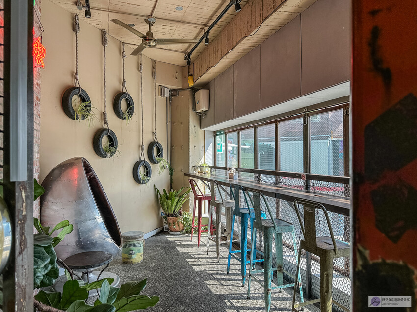 享受高性價比住宿就在洄瀾窩青年旅舍!位於花蓮火車站前,提供舒適的住宿環境,加上國旅補助,最低0元入住,讓旅程更輕鬆。