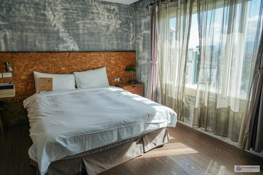 享受高性價比住宿就在洄瀾窩青年旅舍!位於花蓮火車站前,提供舒適的住宿環境,加上國旅補助,最低0元入住,讓旅程更輕鬆。