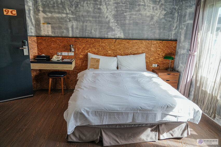 享受高性價比住宿就在洄瀾窩青年旅舍!位於花蓮火車站前,提供舒適的住宿環境,加上國旅補助,最低0元入住,讓旅程更輕鬆。