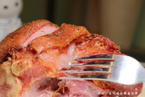 YumYum好吃好吃(上菜囉):公館平價南法料理『YumYum 好吃好吃-1號創始店』厚切牛排只要299元/台大商圈/近東南亞戲院/捷運公館站