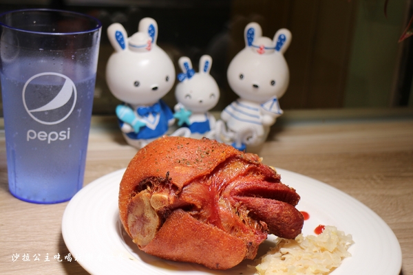 YumYum好吃好吃(上菜囉):公館平價南法料理『YumYum 好吃好吃-1號創始店』厚切牛排只要299元/台大商圈/近東南亞戲院/捷運公館站